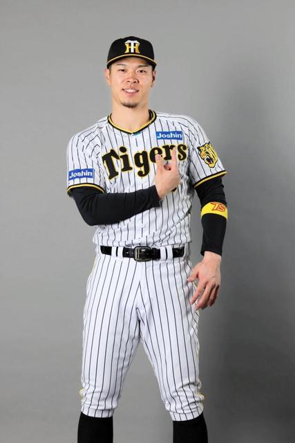 阪神 上新電機の広告をユニホーム左胸に掲出 上着2カ所に1社の広告は