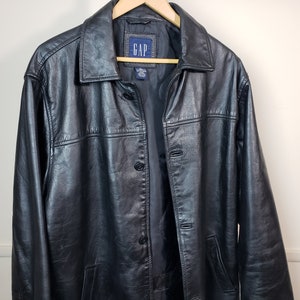 Classic Gap Men's Black Leather Jacket - Immaculate Condition