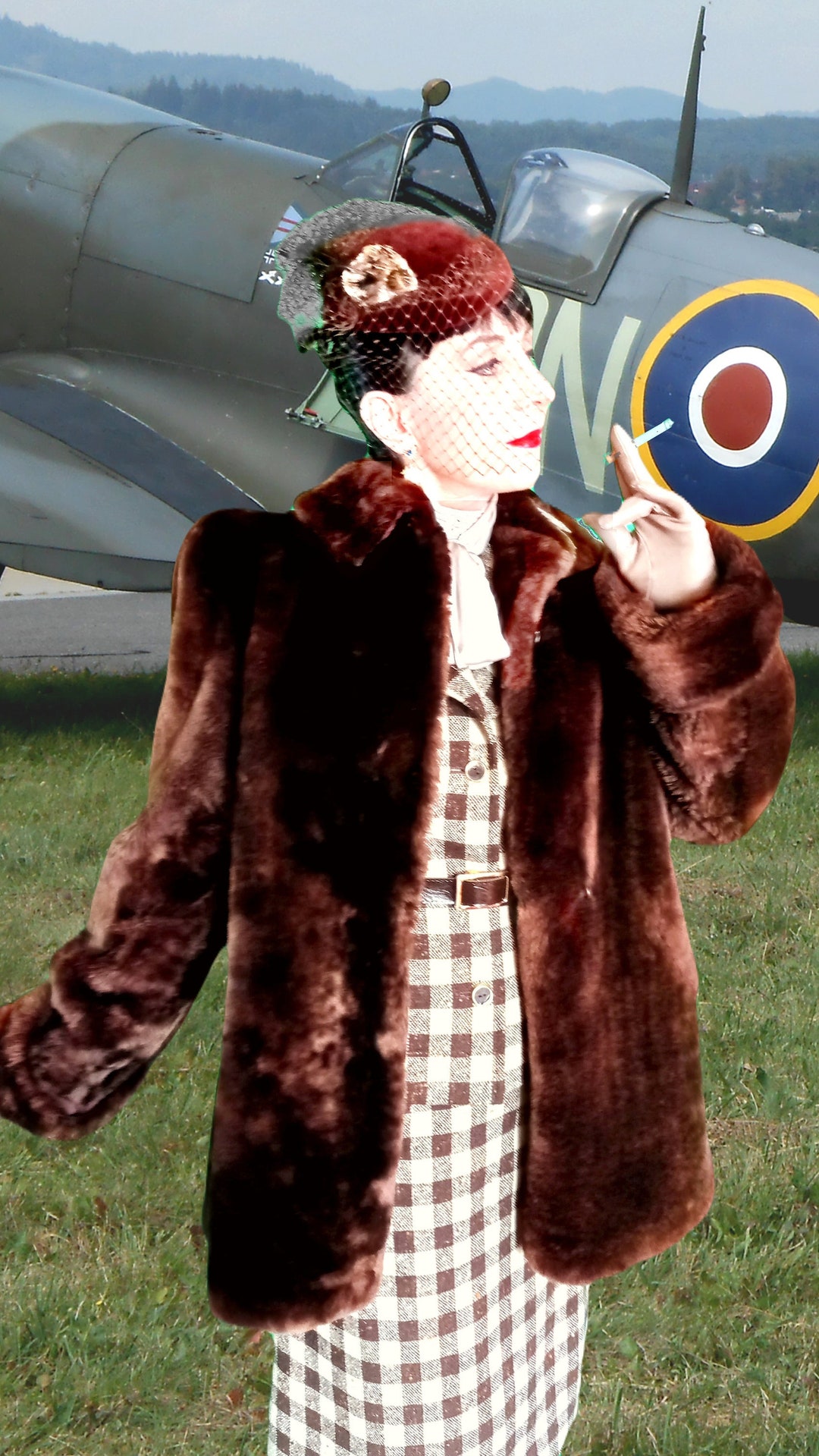 Vintage 1940s 'beaver Lamb' Ie Mouton Sheepskin Fur Coat Wartime