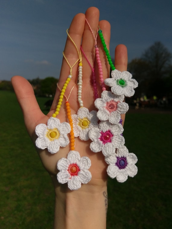 Handmade Phone Charm, Crochet Daisy Flower Strap, Y2K Dangling