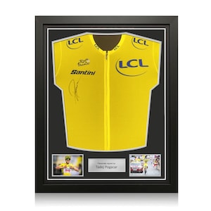 ファビオ・カンナヴァーロ直筆サイン入りイタリアサッカー写真。額入り