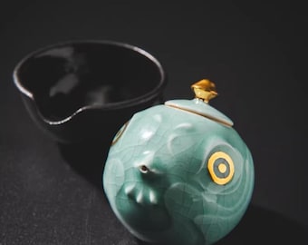 青衣 Wエンジン超リアルレプリカ ― 景徳鎮「氷翡翠」磁器急須＆金彩