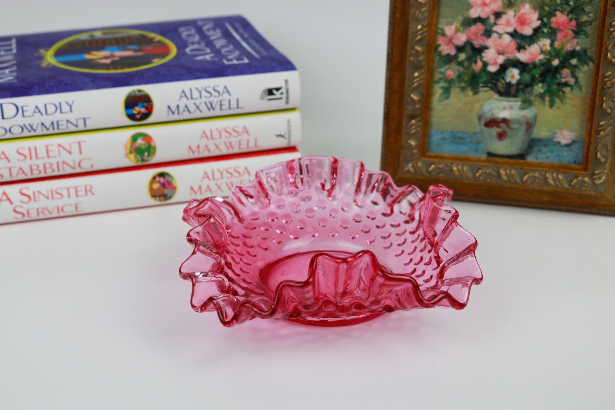 フェントン レッド オパールセント ホブネイル フリル ボンボン