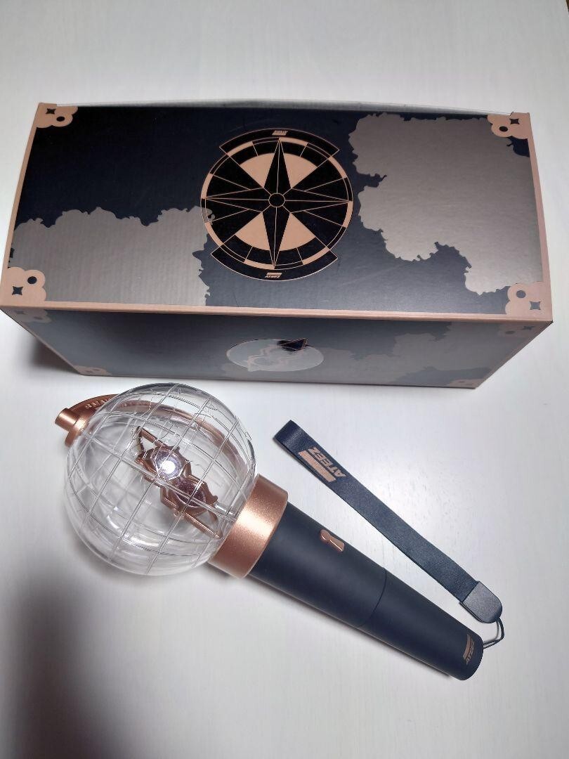 ATEEZ Official Pen Light Stick LIGHTINY Version 1 Limited Edition
