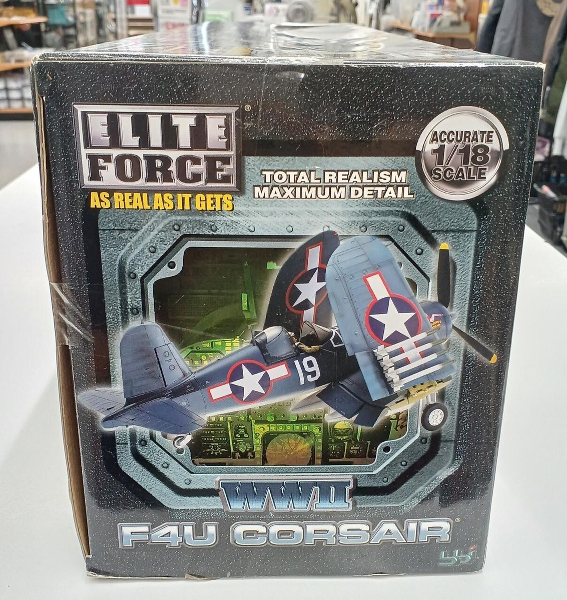 2005 Elite Force WWII F4U Corsair Plane 1/18 Scale Free Shipping