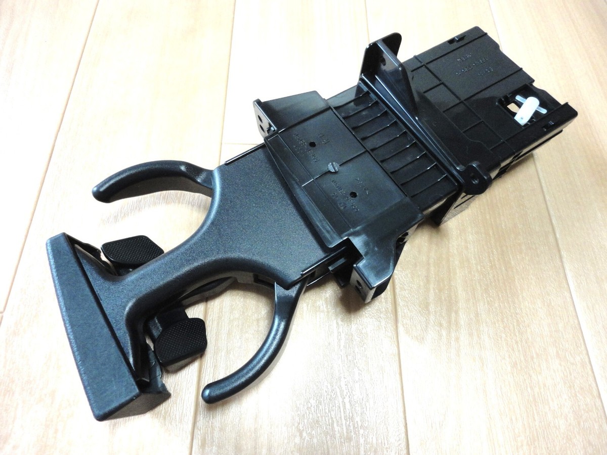 Toyota Voxy Noah ZRR75 Genuine Dash Cup Holder Assembly | 55620