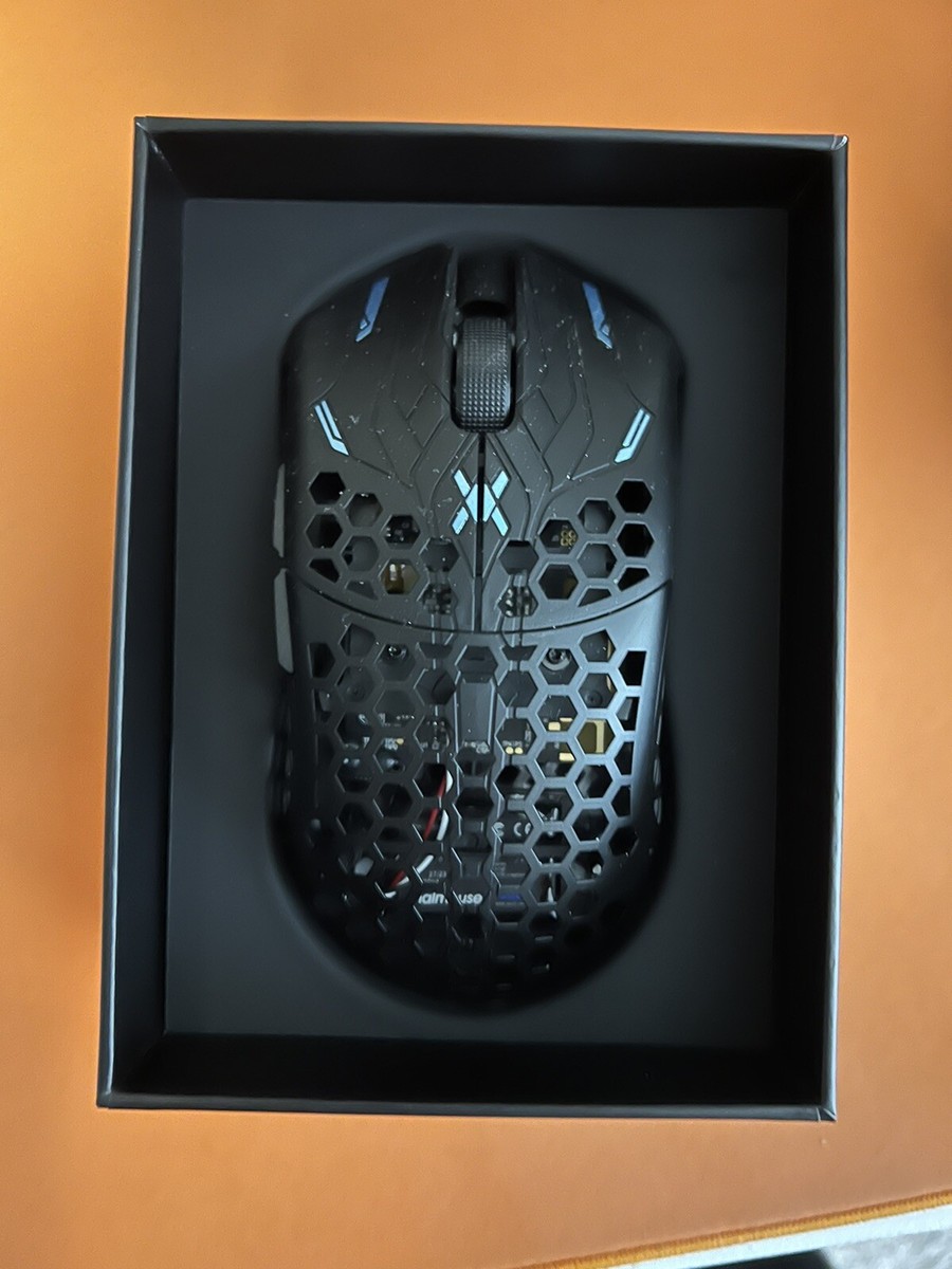 Finalmouse UltralightX Lion (Medium) / Phantom - Wireless Gaming