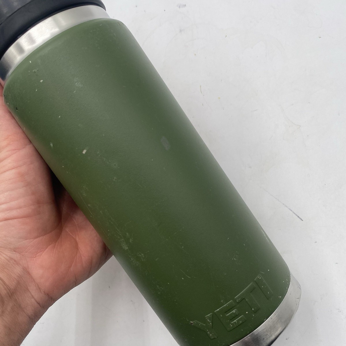 Yeti Rambler 26 OZ Bottle Stainless Highlands Olive Green Chug Cap