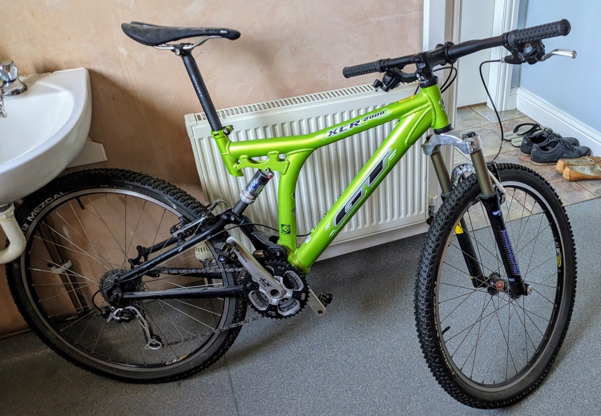 Vintage GT XCR 2000 I-Drive Mountain Bike 26