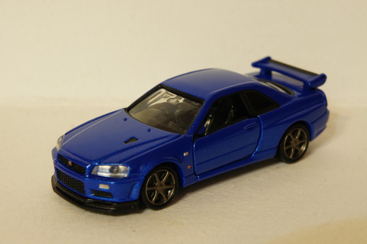 TOMICA PREMIUM~No.11 NISSAN SKYLINE GT-R V-SPEC II Nur ~ 1/62 | eBay