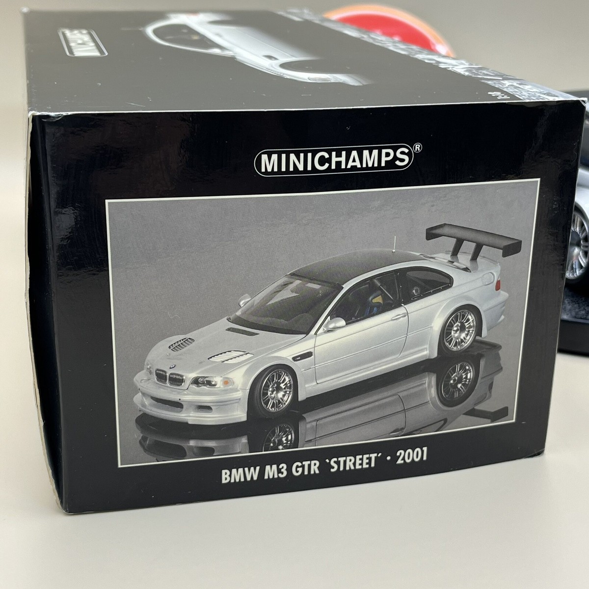 MINICHAMPS 1/18 BMW M3 E46 GTR STREET 2001 silver carbon roof