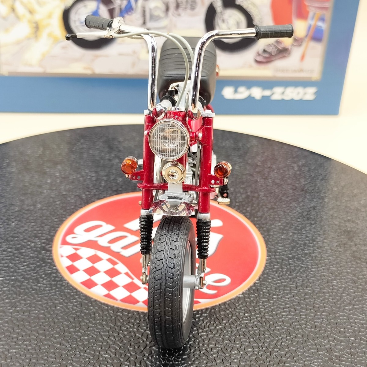 EBBRO 1/10 Honda Monkey Z50Z Red Bike Diecast Underplayed Bike