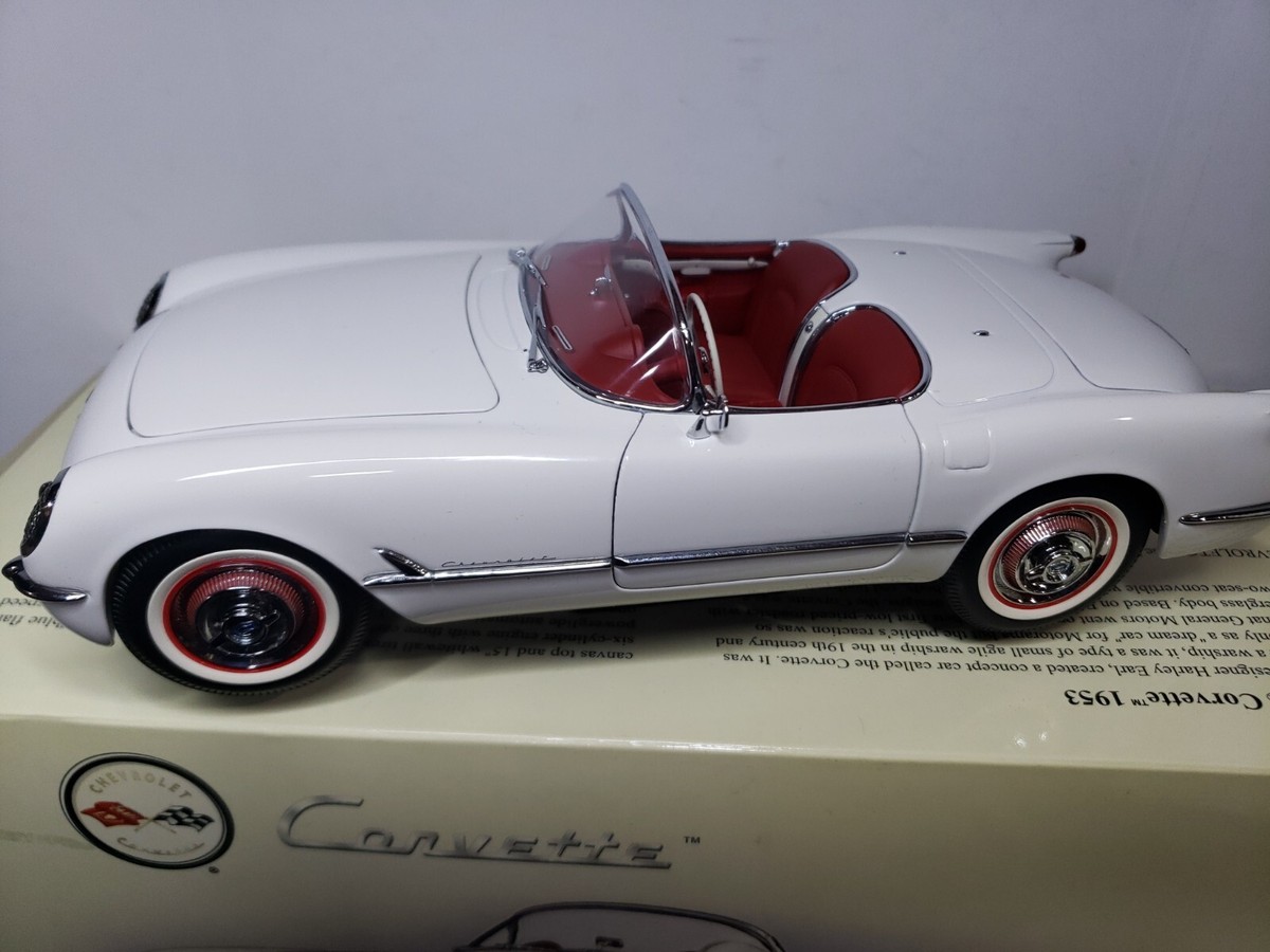 AUTOart 1953 Chevrolet First Corvette 1:18 Model Diecast Metal Car