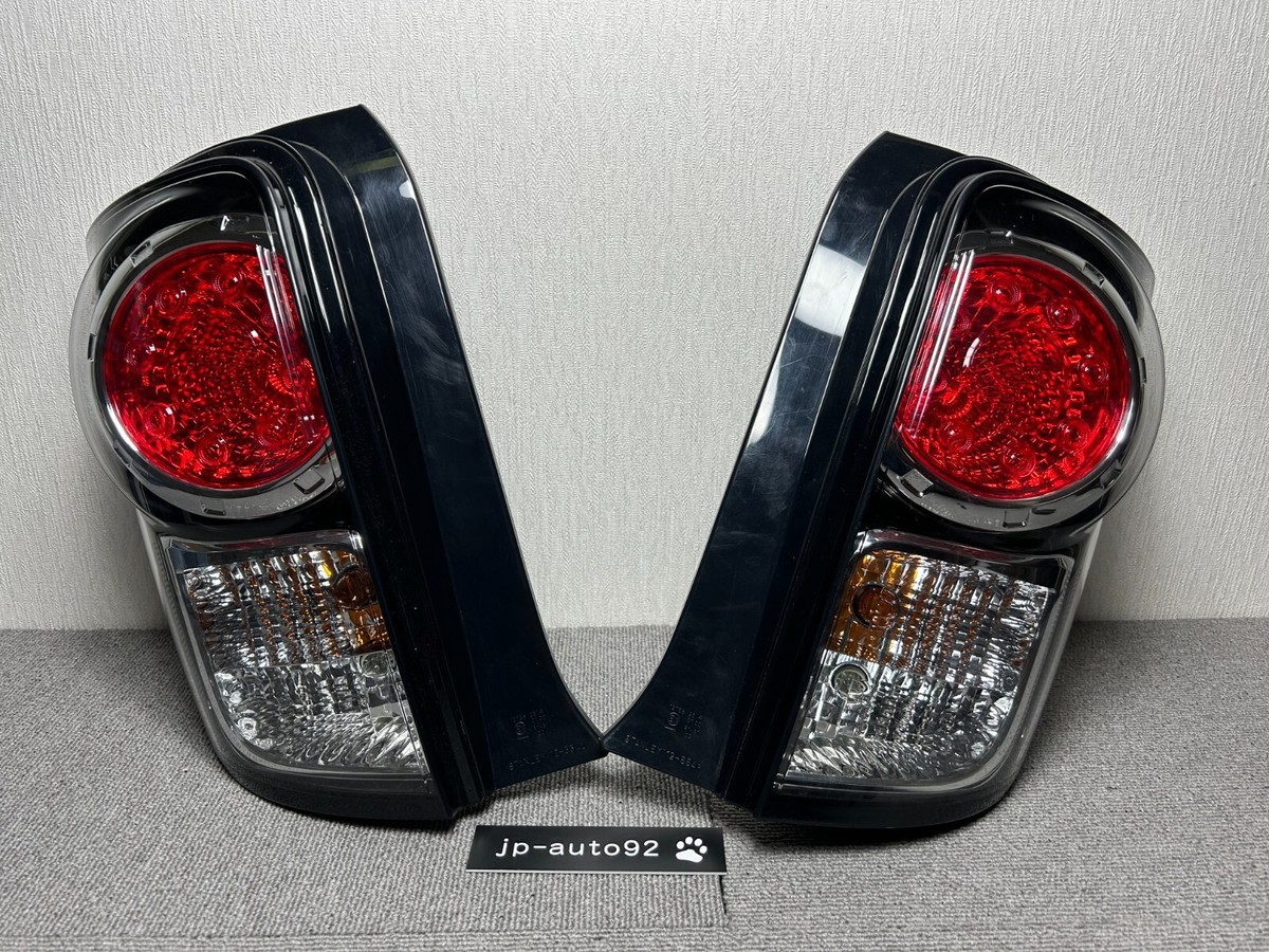 Toyota Corolla Rumion Scion XB Tail Lights Lamps Left＆Right Set