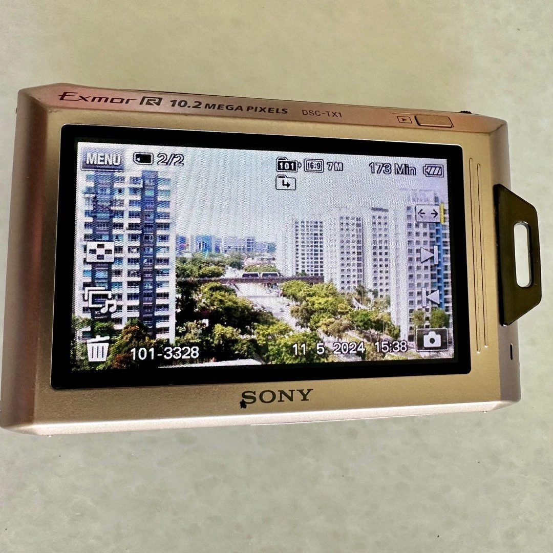 Sony Cyber ​​Shot DSC-TX1 10.2MP 4x Optical Zoom Digital Camera