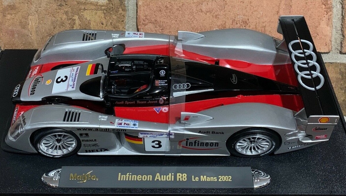 2002 Audi INFINEON R8 LE MANS 1:18 Scale Diecast Collectible GT