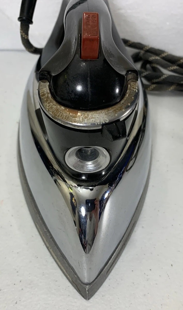 VINTAGE GE GENERAL ELECTRIC STEAM AND DRY IRON 76F60 1100 Watts