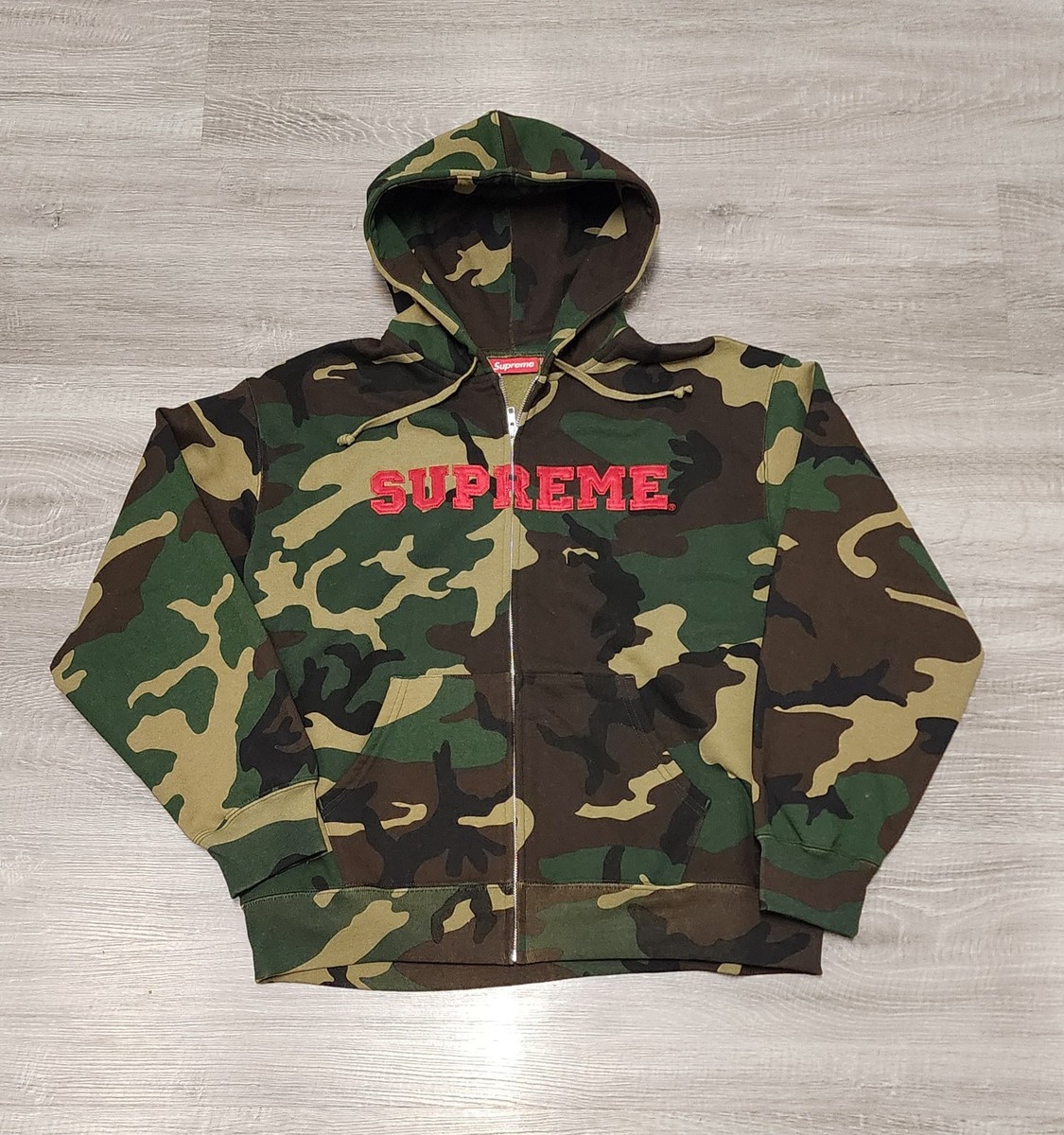 LAST PRICE! SUPREME COLLEGIATE APPLIQUE ZIP UP HOODIE SZ LG SS25