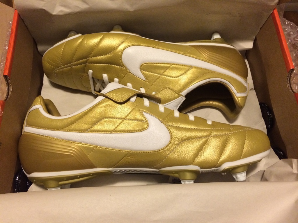 Nike Air Legend Ronaldinho *Tiempo Gold R10 soccer cleats boots