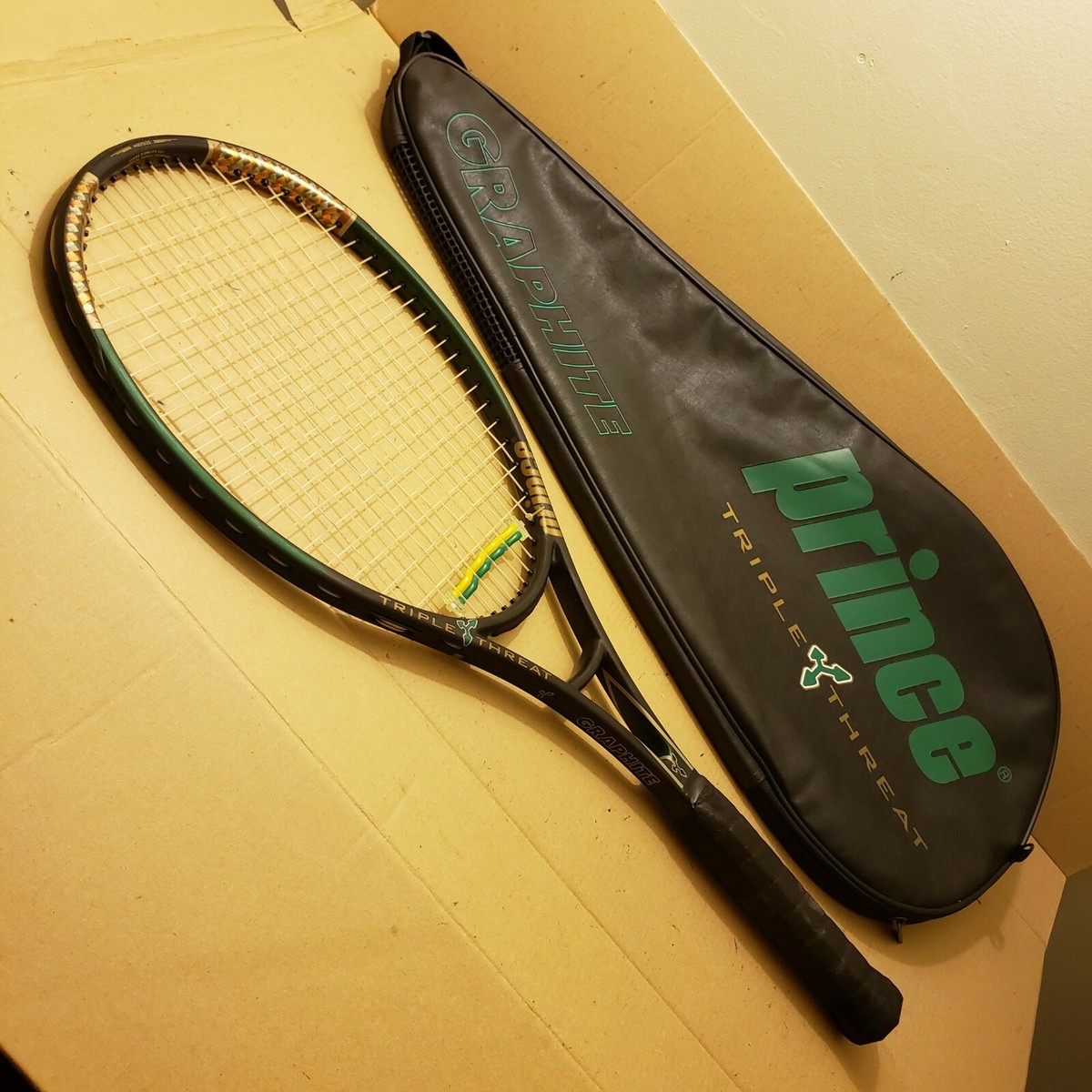 Prince Graphite MidSize Triple Threat GraphitExtreme Tennis Racket