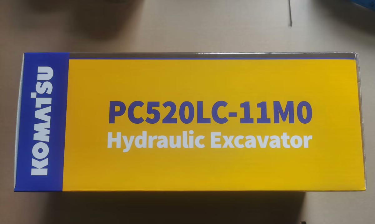 RARE! Komatsu PC520LC-11MO Hydraulic Excavator 1:43 DieCast New in