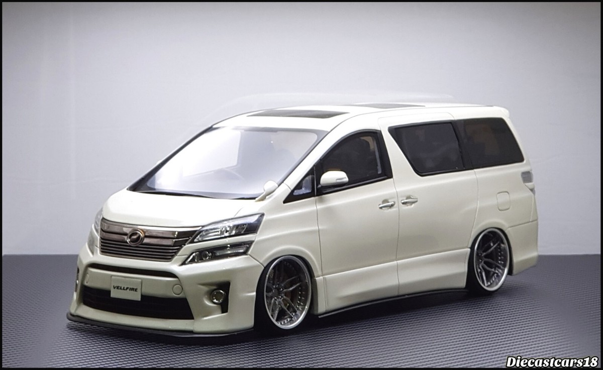 KengFai 1/18 ミニカー Toyota ヴェルファイア VELLFIRE 白希少
