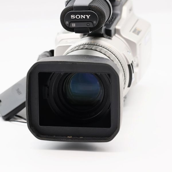 Sony DCR-VX2000 Handycam Camcorder 3 CCD Mini DV Digital Video