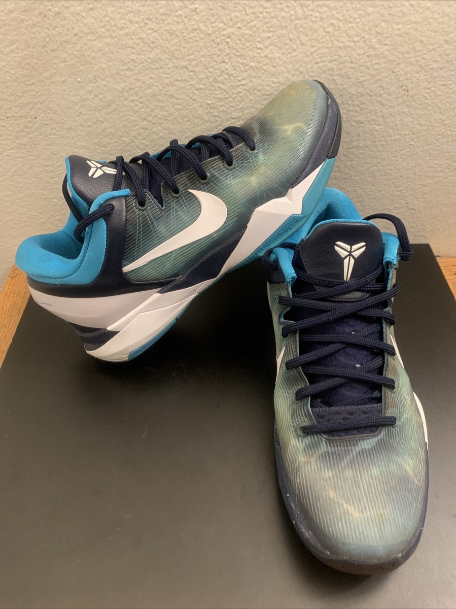 Nike Zoom Kobe 7 V11 Shark Men Size US 11 Basketball 488371-401 X