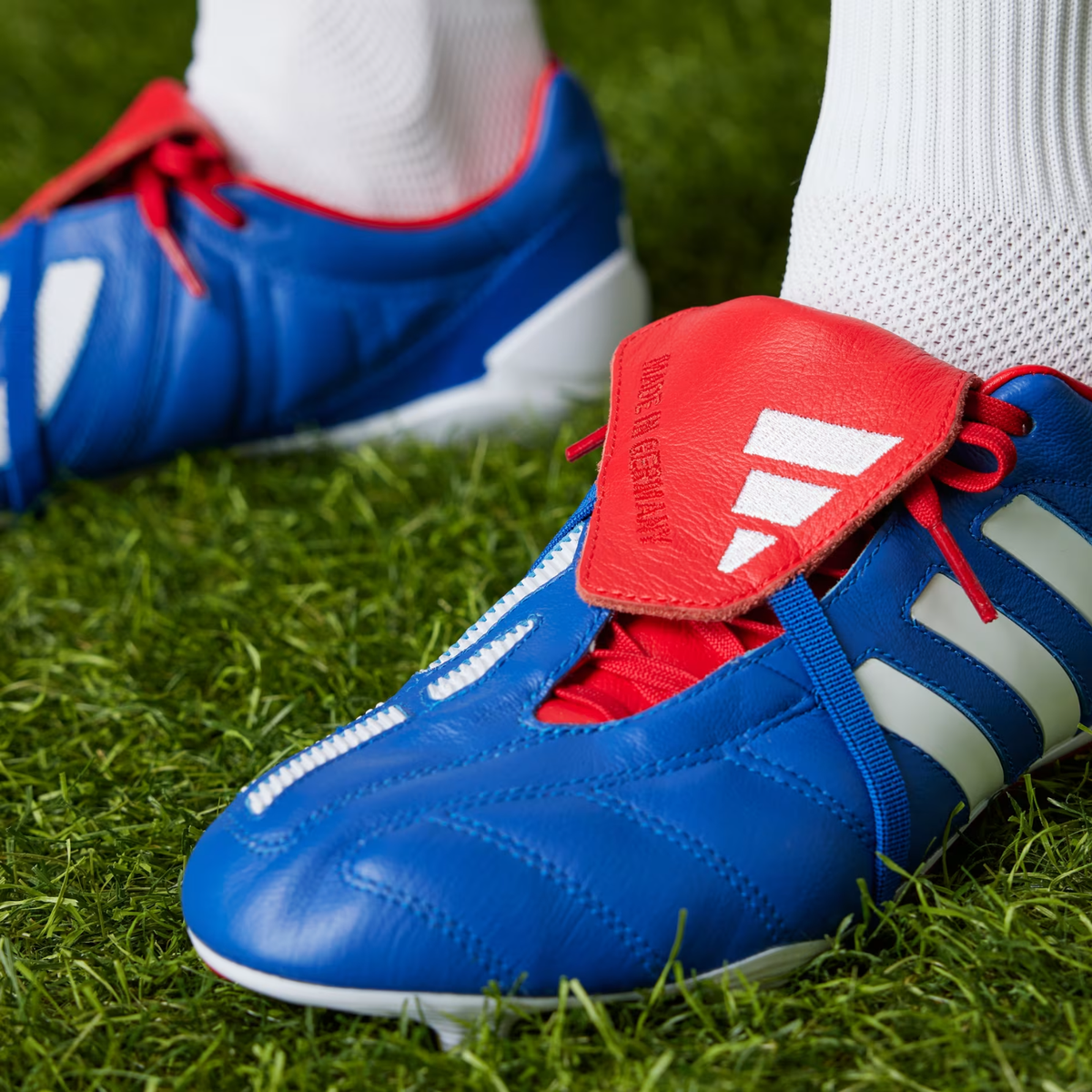 adidas Predator Mania Japan Men's Blue Soccer Cleats Size 9.5 US