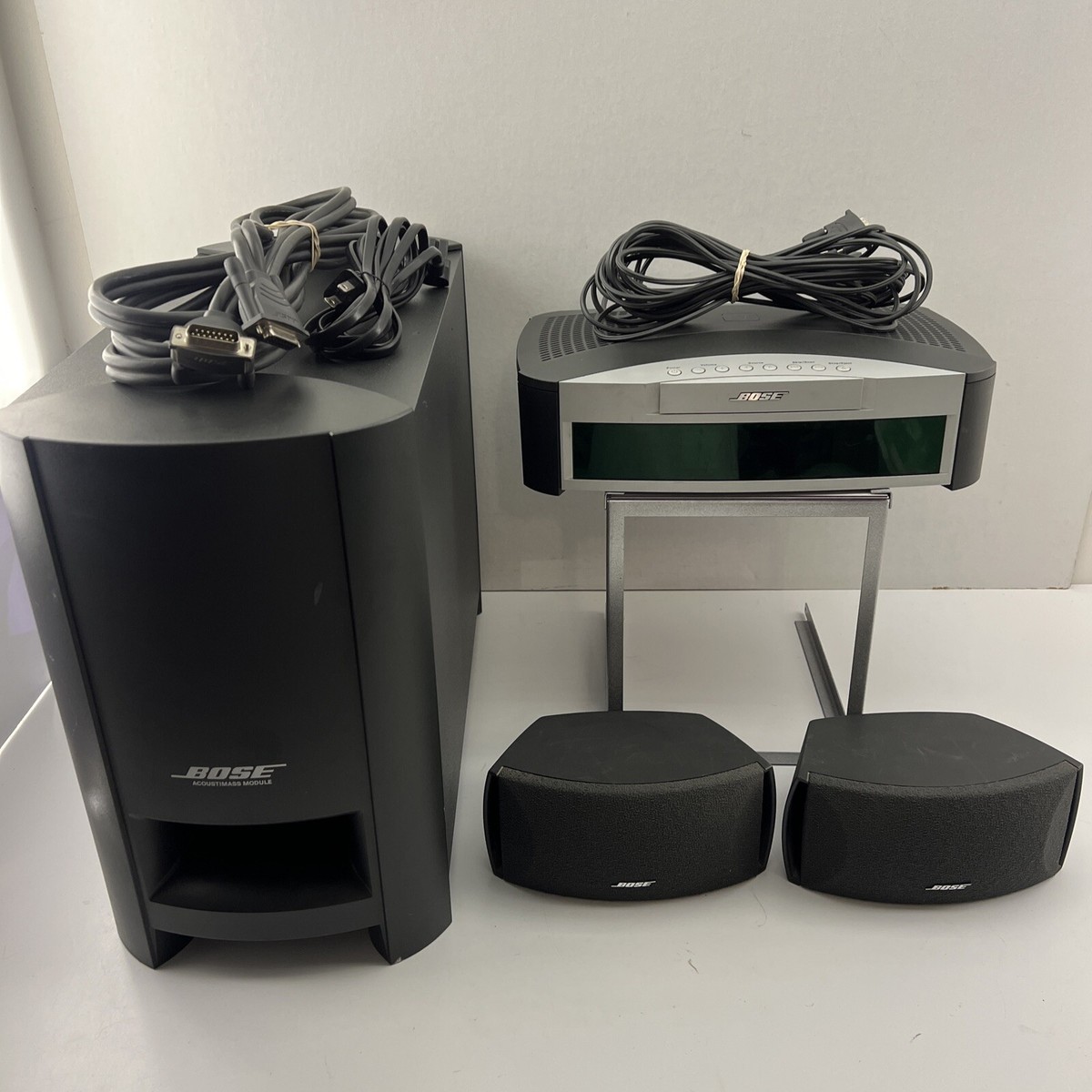 BOSE AV 3-2-1 Media Center w/ Powered Speaker System & Remote OEM