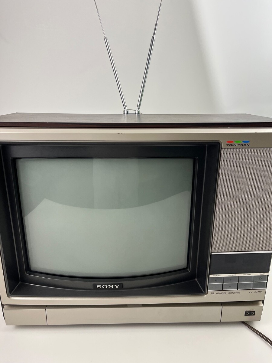 Vintage Sony Trinitron Color 15' GAMING TV KV-1515 Made 1981 Wood