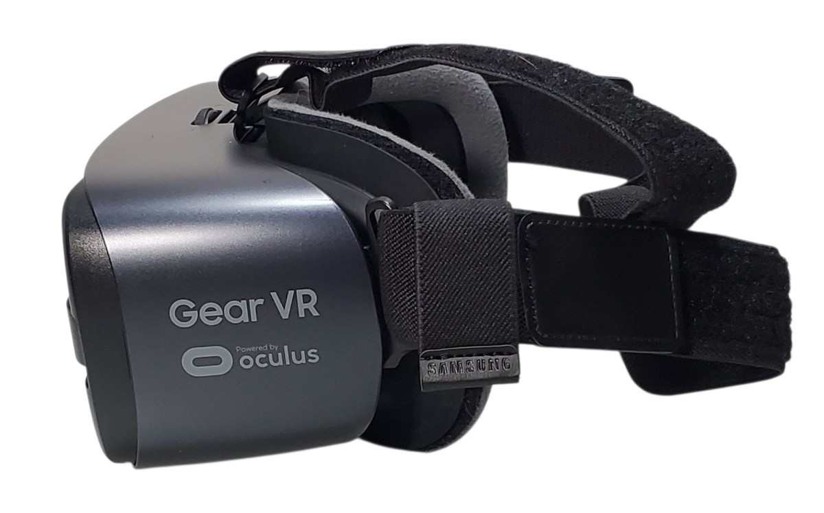 Samsung Gear VR with Controller Powered by Oculus with Original