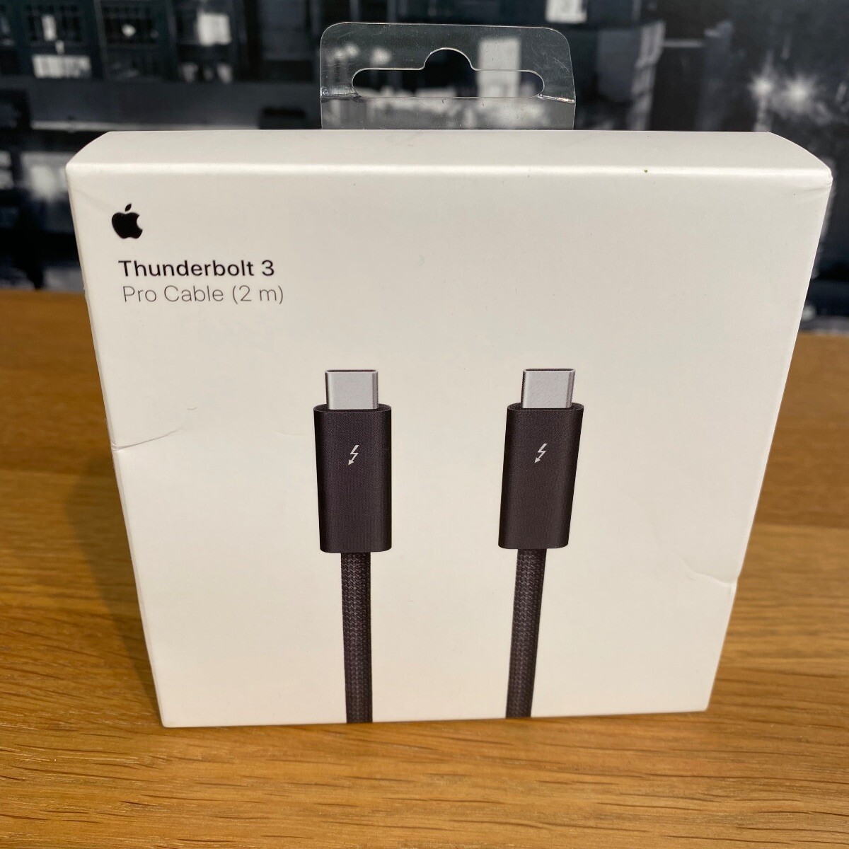 🟢Apple Thunderbolt 3 Pro Cable 2m USB-C MacBook iPad iPhone A2279