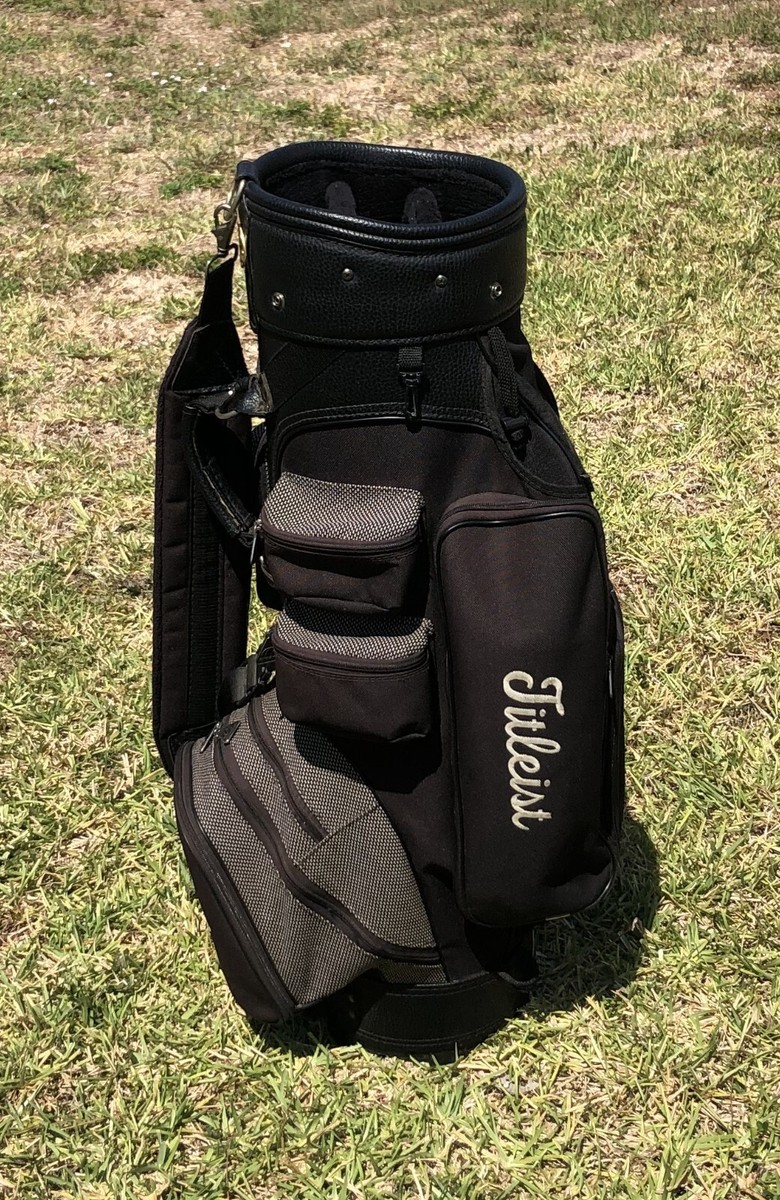 Titleist Golf Bag, black canvas, 6-Way Divider single strap, rain