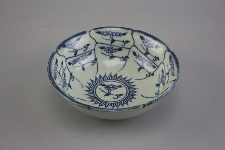 A005 Old Chinese beautiful Blue and white porcelain bowl | eBay