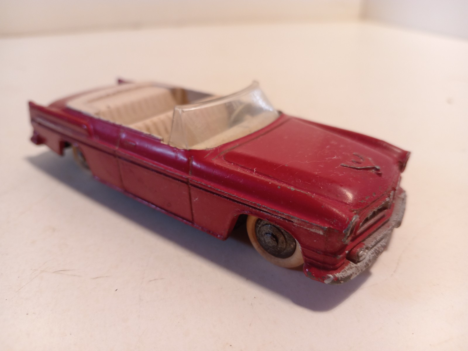 Dinky 24A, Chrysler New Yorker - Free Price Guide & Review