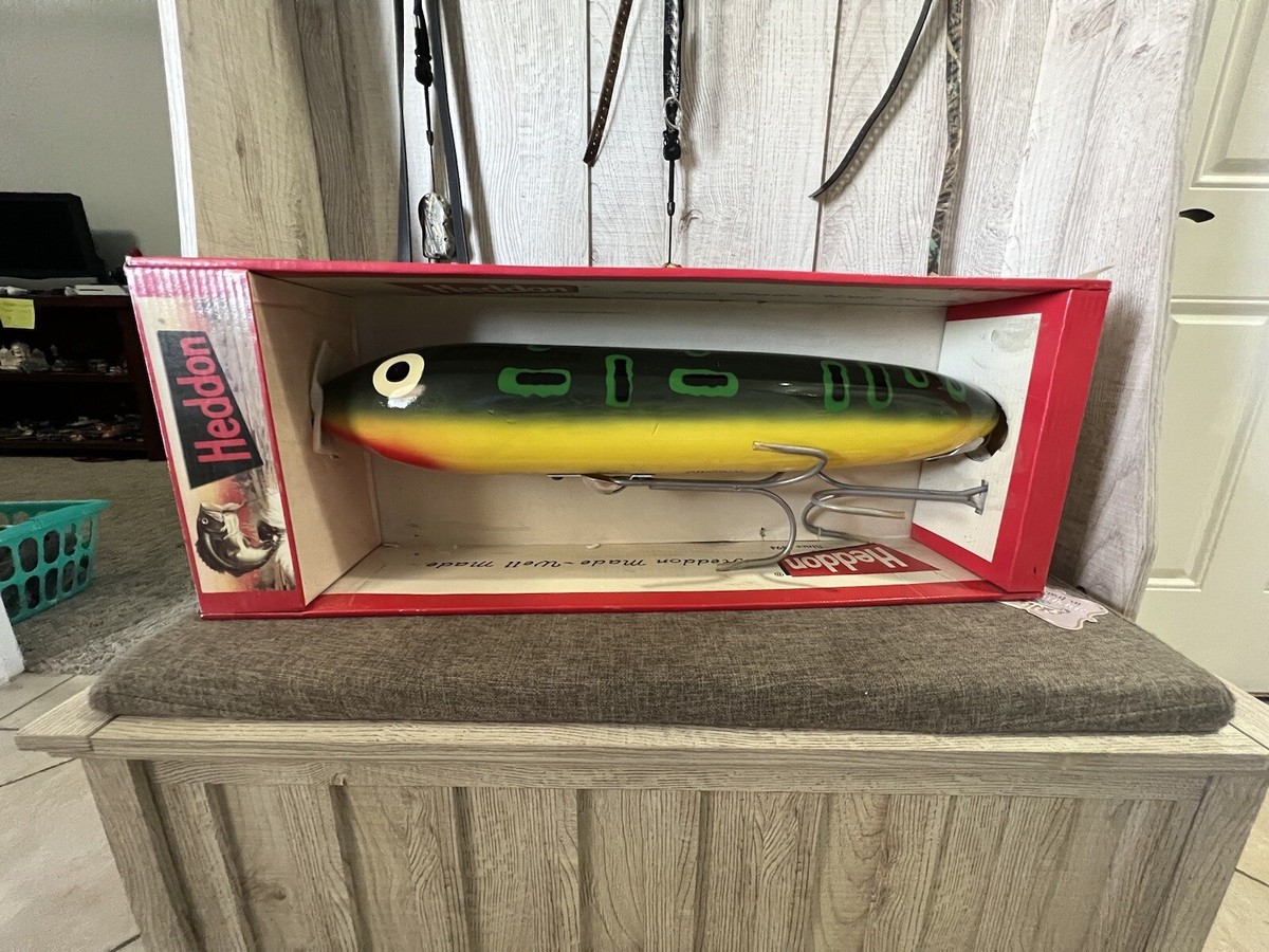 Heddon Giant Fishing Lure store display 28” Long X9255 Zara Spook