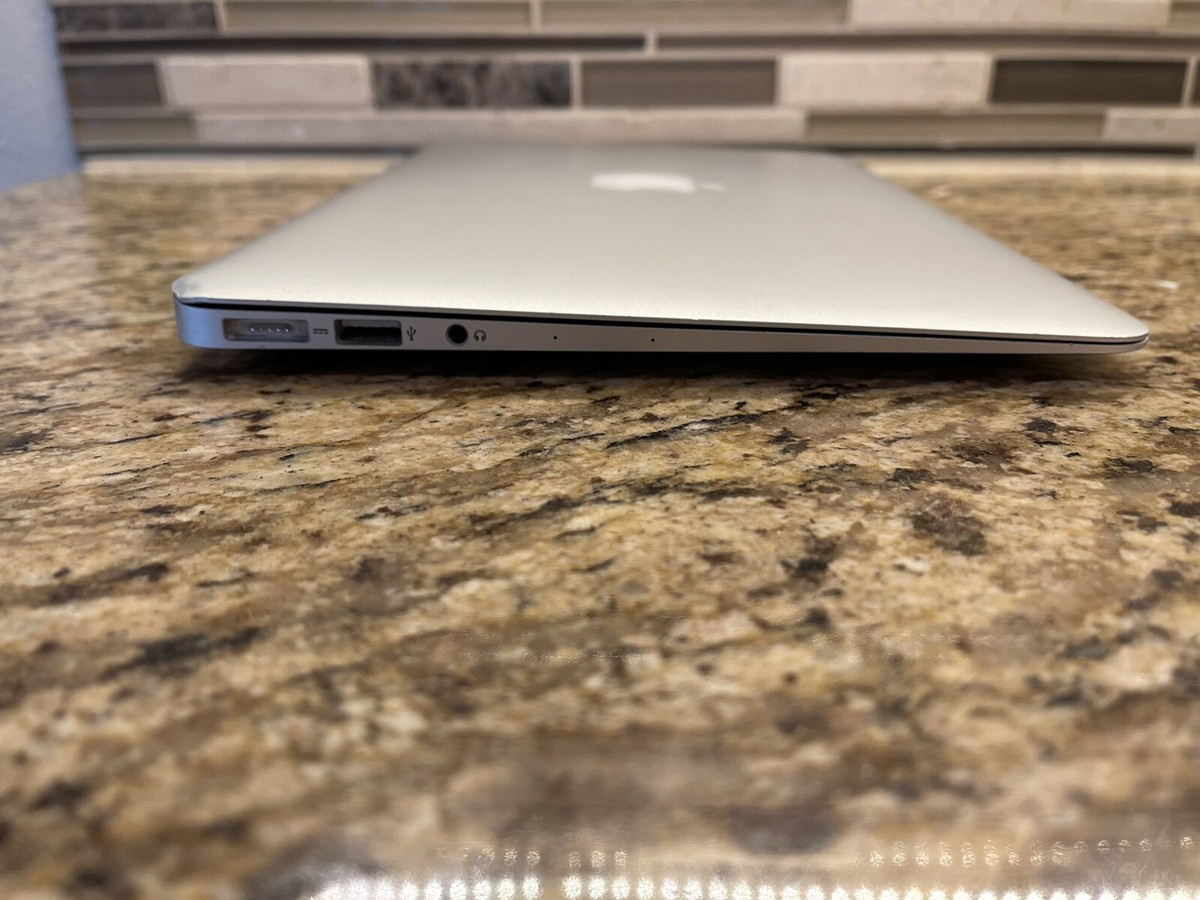 A1465 MacBook Air 11