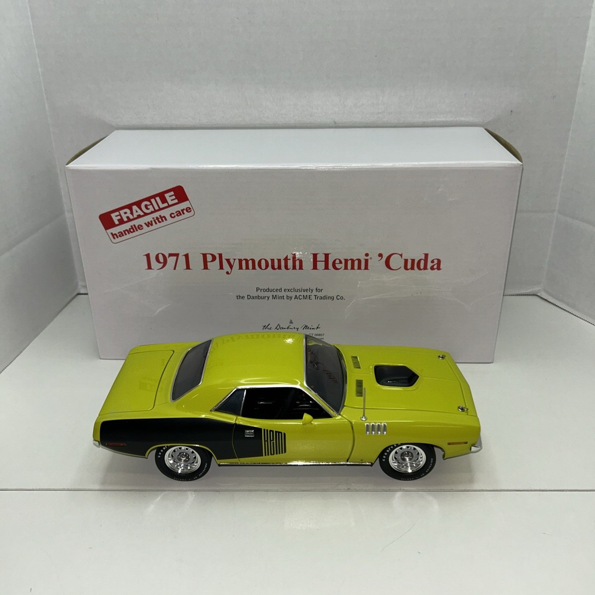 A1806120 - 1971 Plymouth HEMI 'Cuda - The Danbury Mint - 1:18
