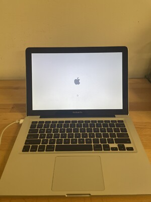 APPLE MACBOOK PRO A1278 INTEL CORE I5 @ 2.4GHZ. 4GB RAM HDD LATE