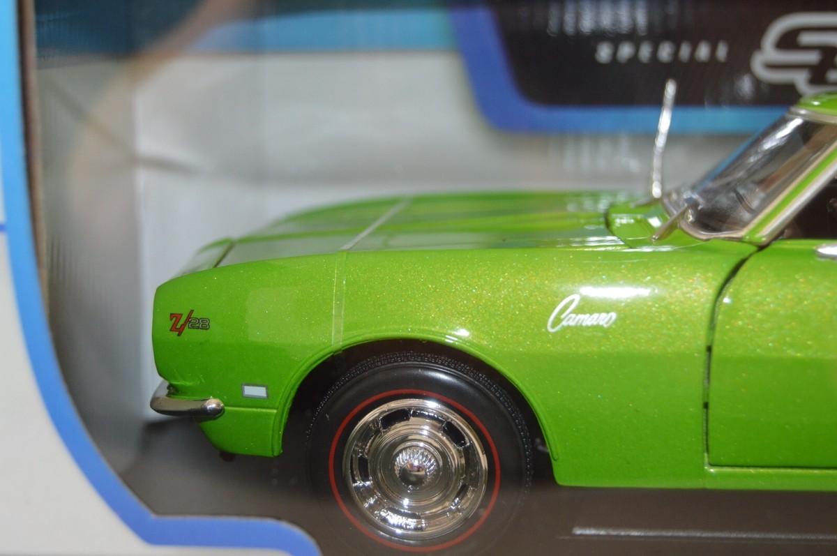 Maisto Special Edition Green 1968 Chevrolet Camaro Z/28 Coupe 1:18