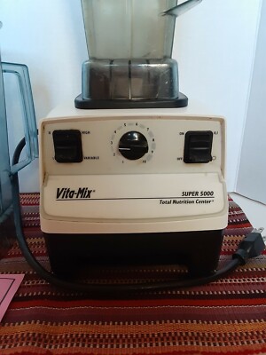 Vita-Mix Super 5000 Total Nutrition Center VM0103 Blender Wet and