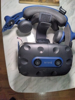 HTC Vive Pro 2 PC VR Headset HMD Only - Black & Blue - FOR PARTS