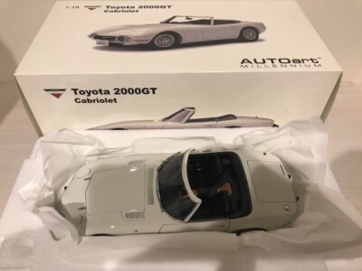 AUTO art MILLENNIUM 1/18 TOYOTA 2000GT White Miniature Scal bond