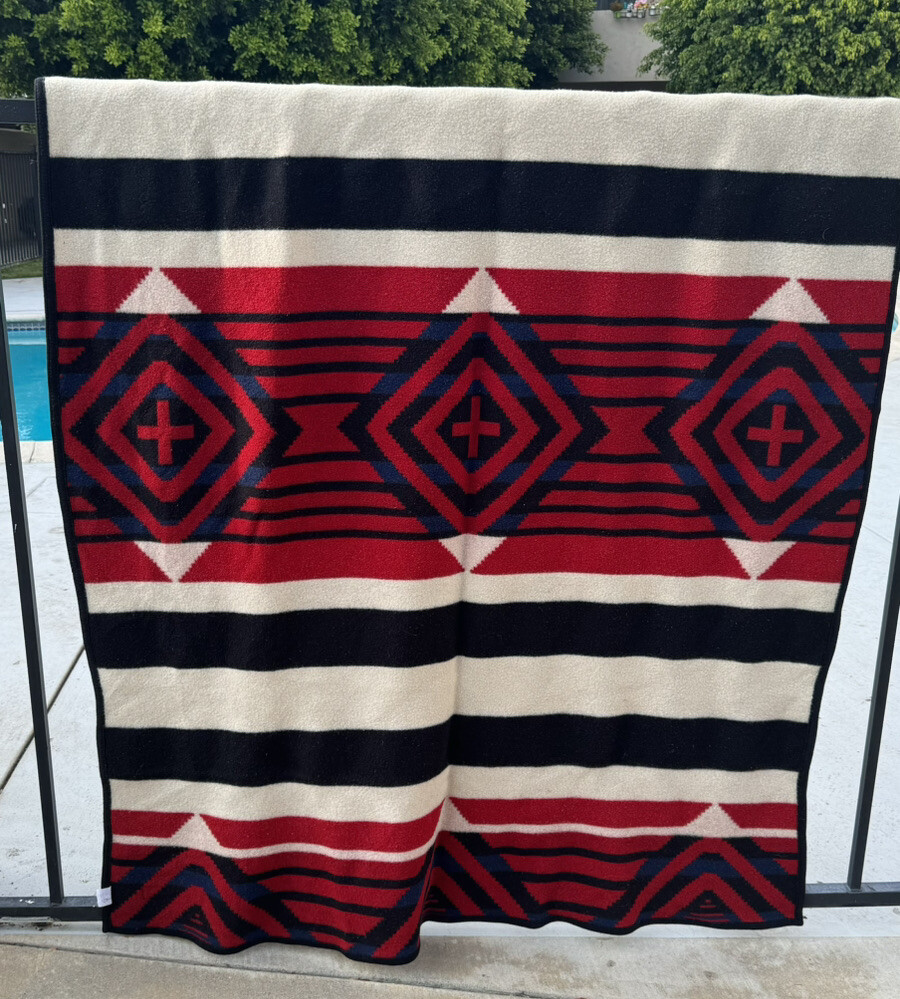 Vintage Pendleton Beaver State Classic Native American design Wool