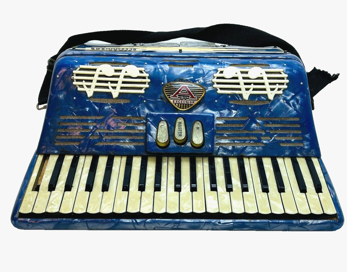 Vintage Excelsior Accordiana Model 305 Piano Accordion (READ