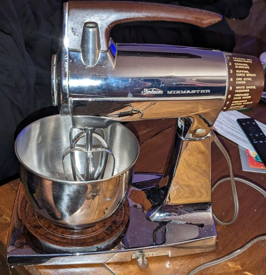 Vintage Chrome Sunbeam Mixmaster 12 Speed Stand Mixer 100-86659