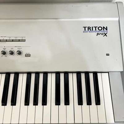 KORG TRITON ProX 88鍵ピアノタッチ 中古 KORG TRITON ProX 88鍵ピアノ