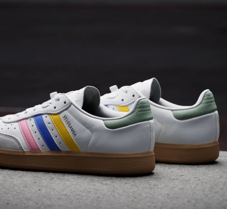 Adidas Velosamba Leather men' Shoes White / Cobalt Blue / Bliss