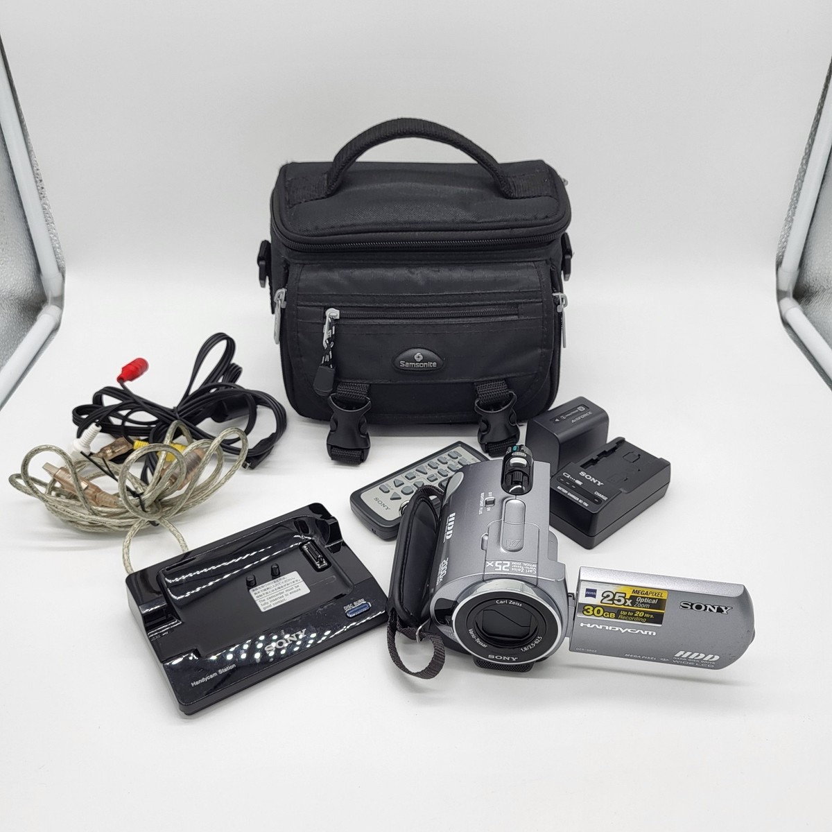 Sony Handycam DCR-SR62 (30 GB) Flash Media, Hard Drive Camcorder